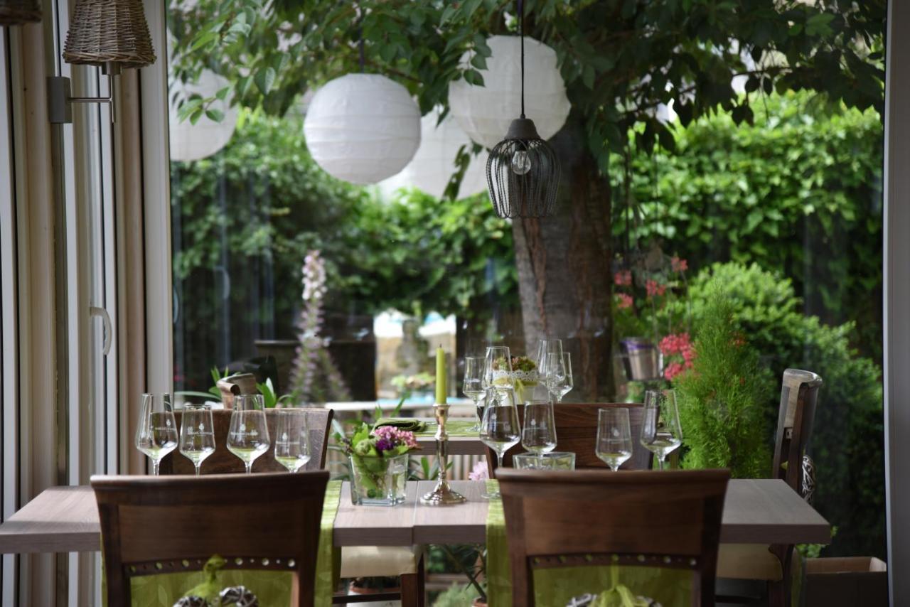 Weingut Und Gaestehaus Zilliken 니텔 외부 사진
